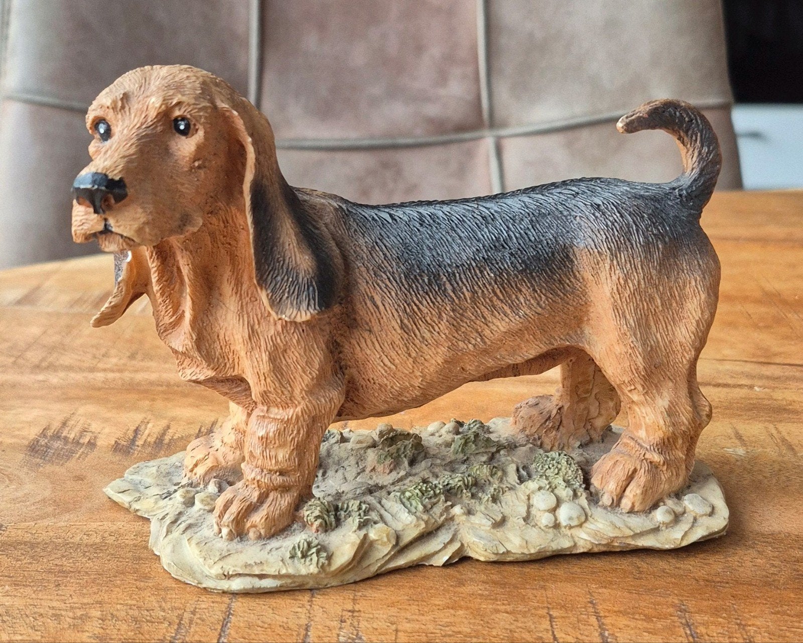 Basset Hound Hondenbeeldje - Realistisch en Charmant, Ophalen of Verzenden, Zo goed als nieuw, Dier