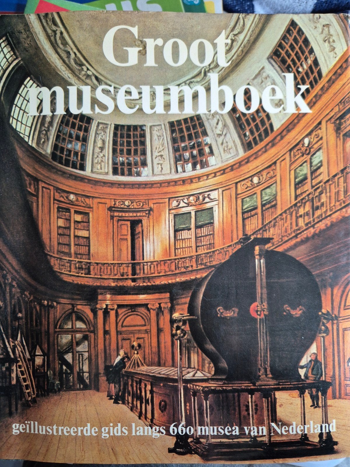Groot museumboek met reisgids, musea NL, Ophalen of Verzenden, Gelezen, Architecten