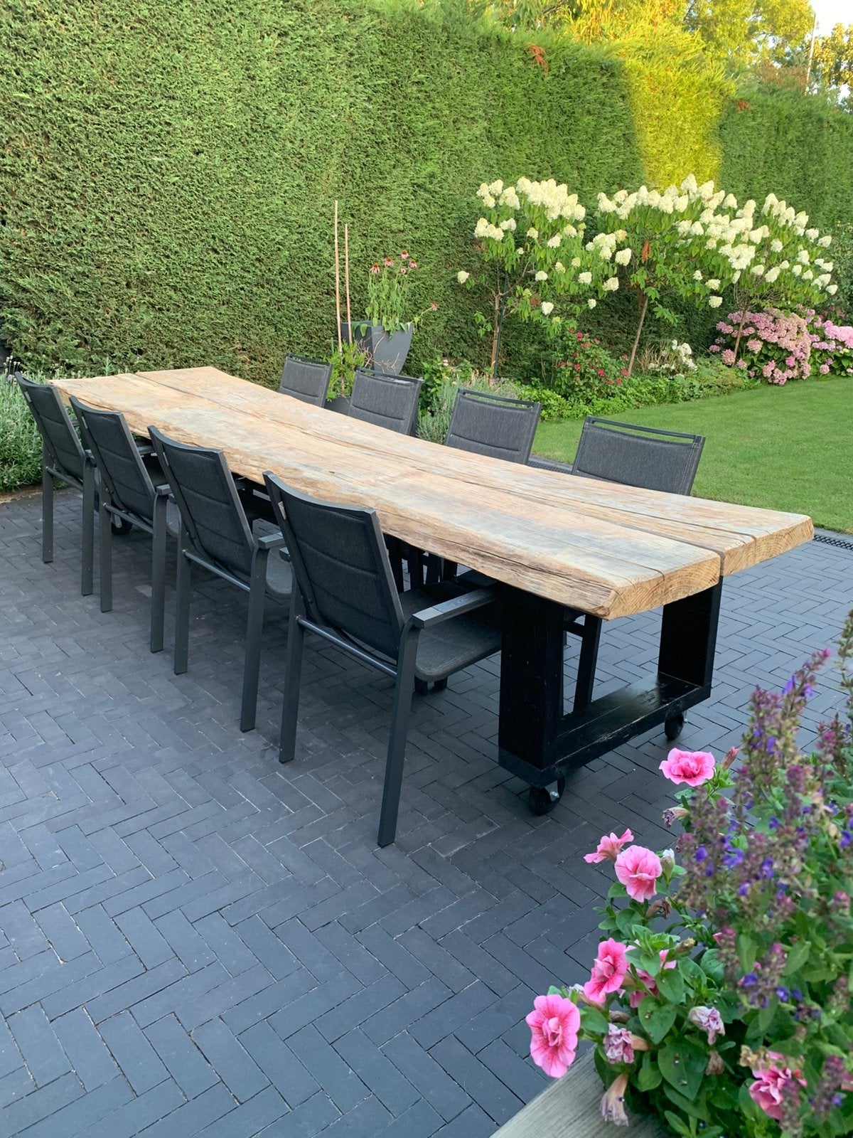 Prachtige massieve eiken boomstamtafel 350cm met stoelen, Ophalen, Zo goed als nieuw, Rechthoekig, Hout