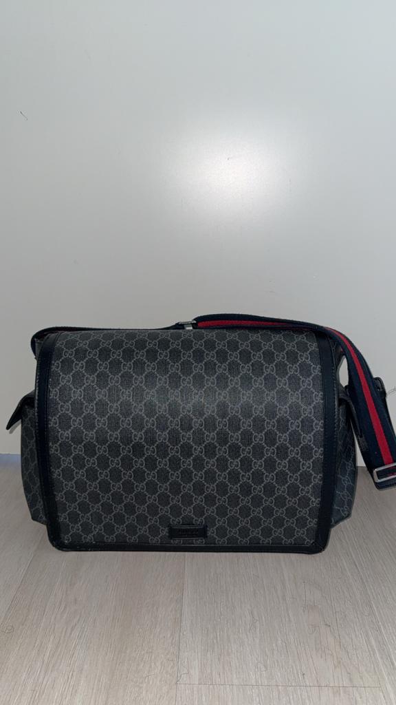 Gucci Luiertas GG Supreme Zwart, Verzenden, Zo goed als nieuw, Schoudertas