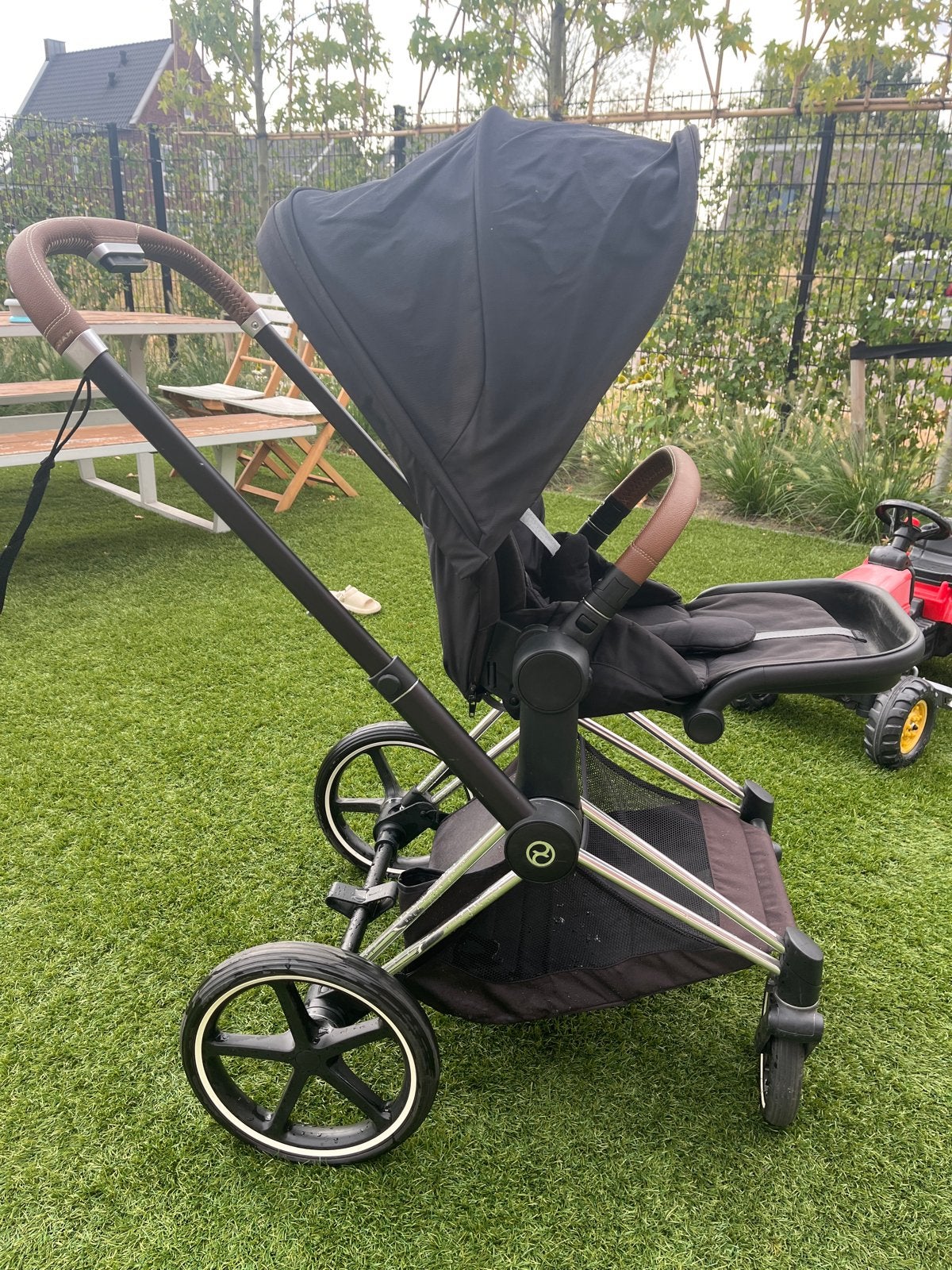 Cybex Priam Platinum kinderwagen - met adapters ZGAN, Kinderen en Baby's, Kinderwagens en Combinaties, Verstelbare duwstang, Zo goed als nieuw