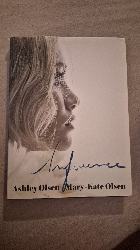Mary-Kate & Ashley Olsen boek, Ophalen of Verzenden, Gelezen