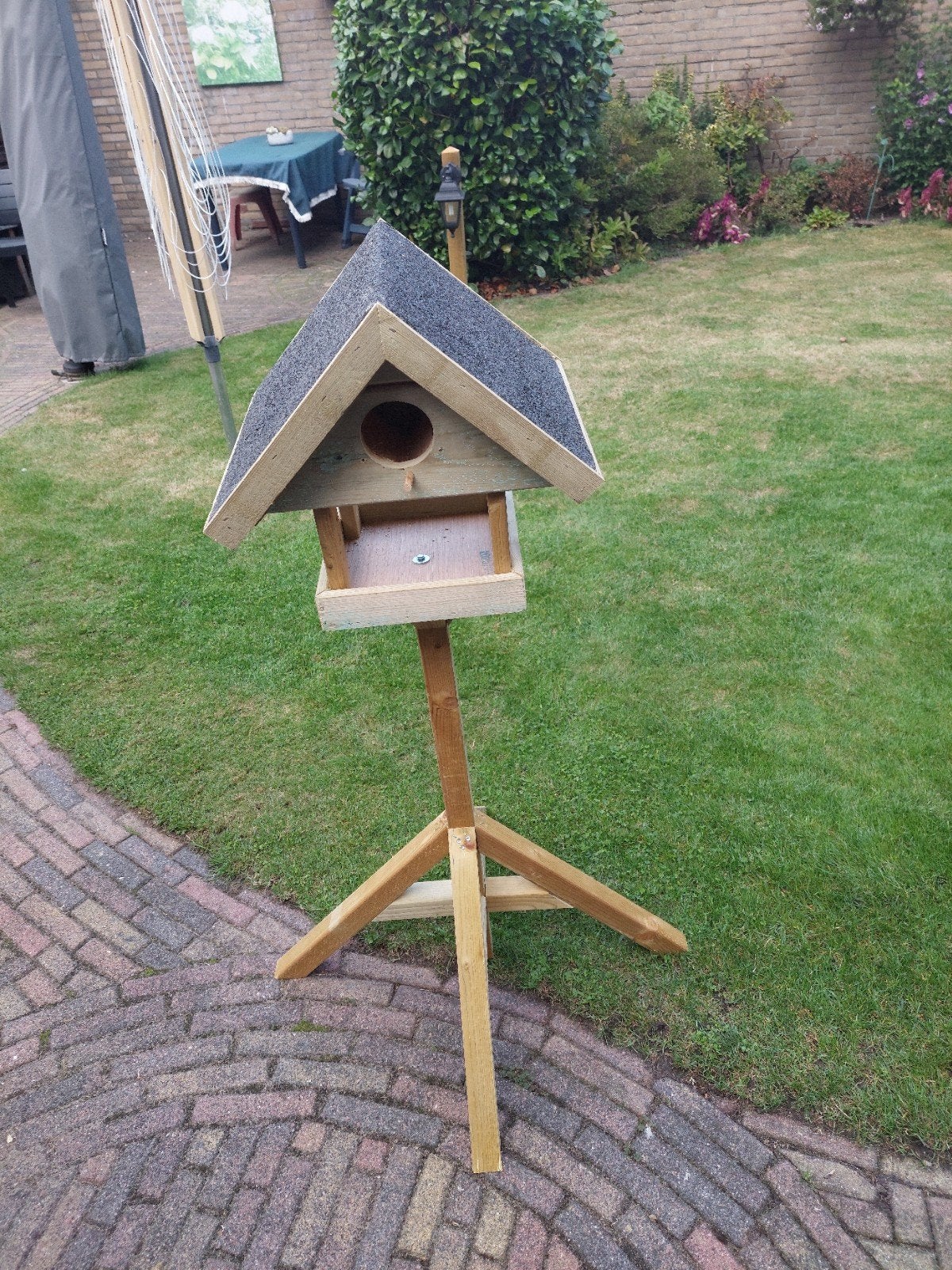 voeder huisje, Ophalen, Nieuw