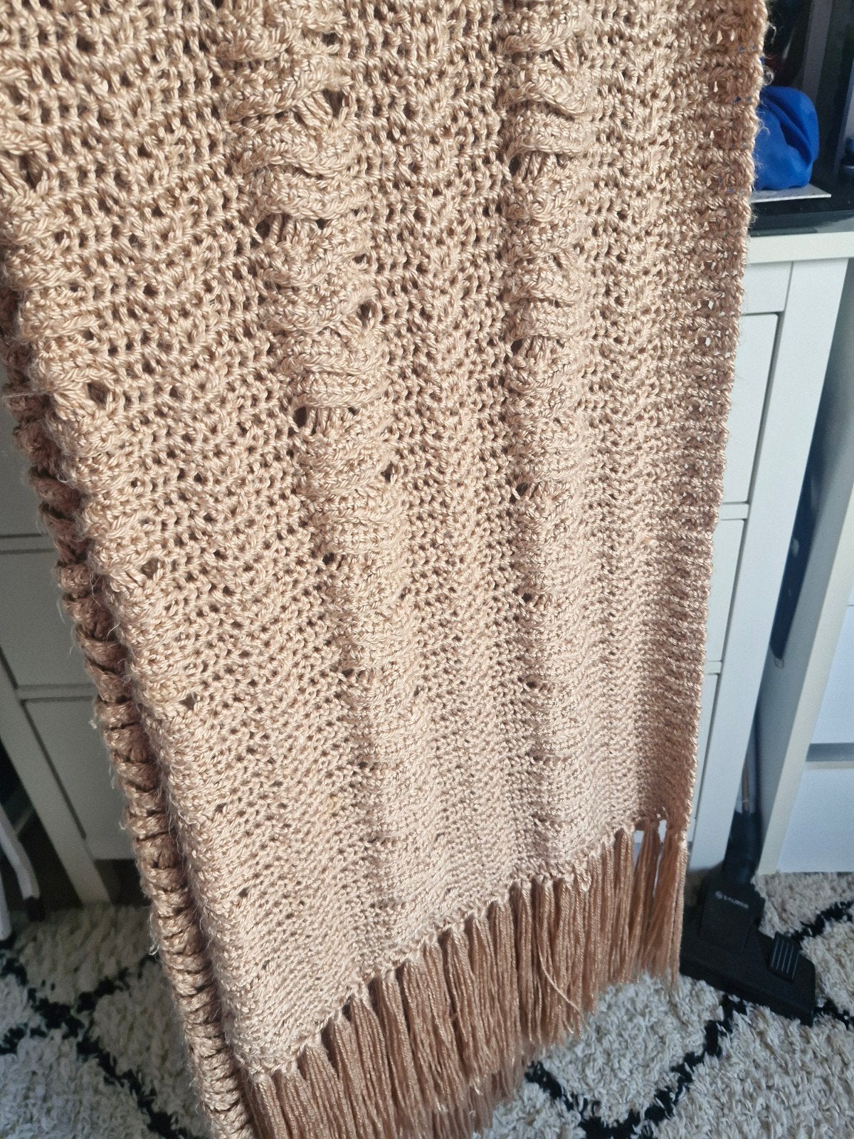 Handgebreide deken of decoratie, Hobby en Vrije tijd, Ophalen, Zo goed als nieuw, Breien, Overige typen