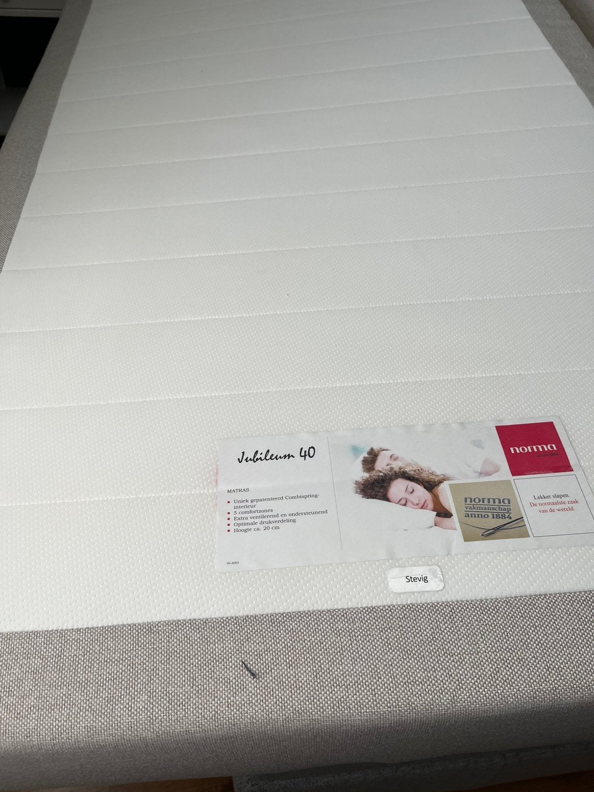 2 matrassen 90x200x20cm orginele beige boxspring overtrekken, Huis en Inrichting, Slaapkamer | Matrassen en Bedbodems, Ophalen