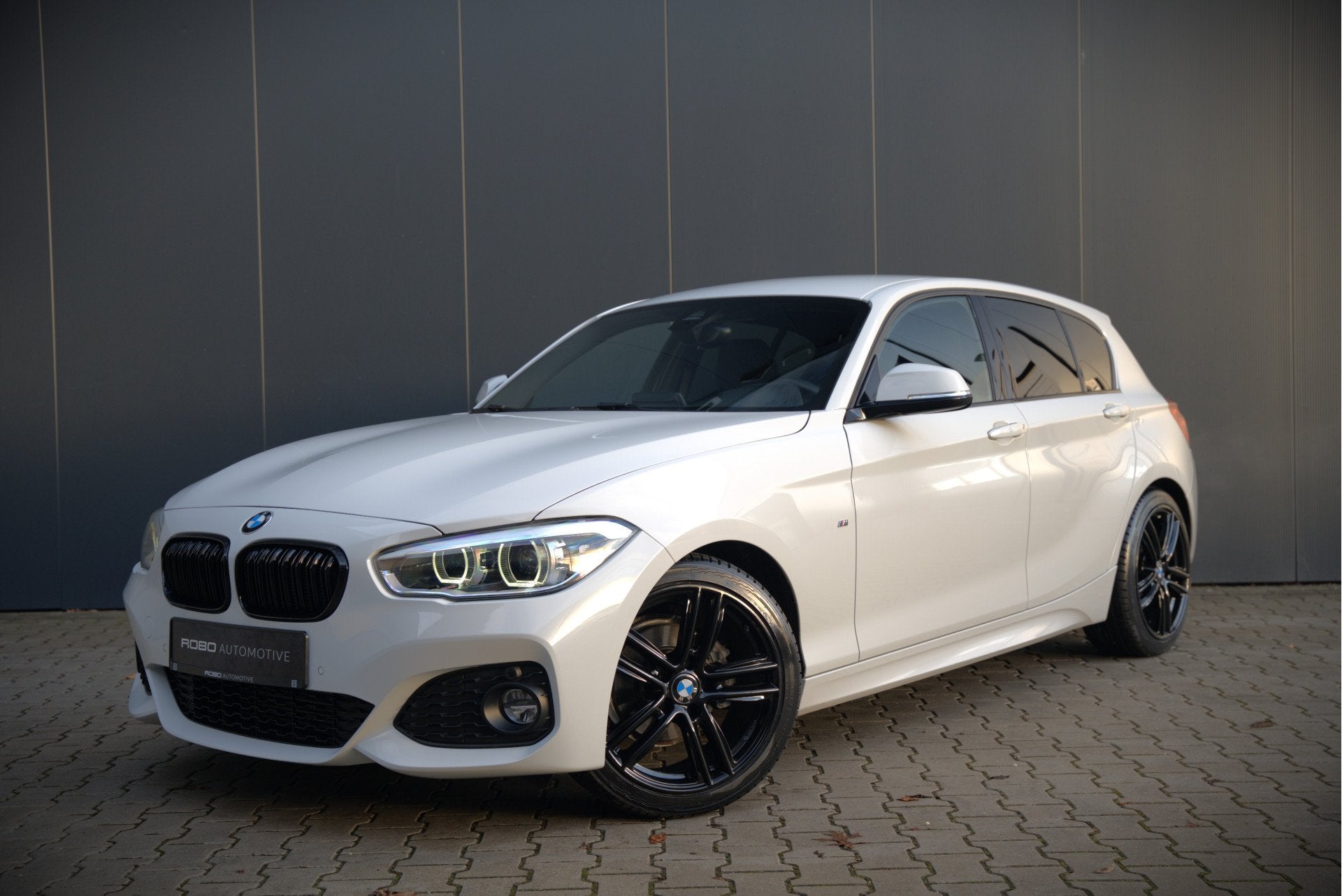 BMW 1-serie 118i Corporate Lease Executive M Sport | Automaa, Gebruikt, Alcantara, Wit, Origineel Nederlands