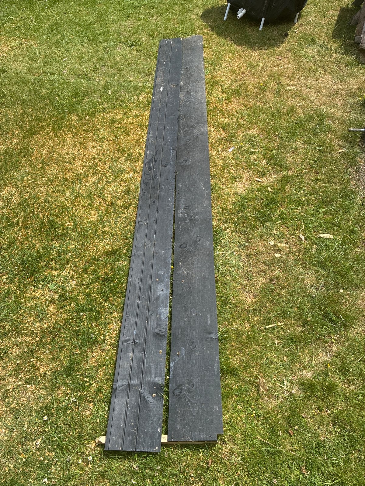Zweeds rabat zwart gespoten vuren, Doe-het-zelf en Verbouw, Hout en Planken, Gebruikt, 25 tot 50 mm, Plank, 300 cm of meer