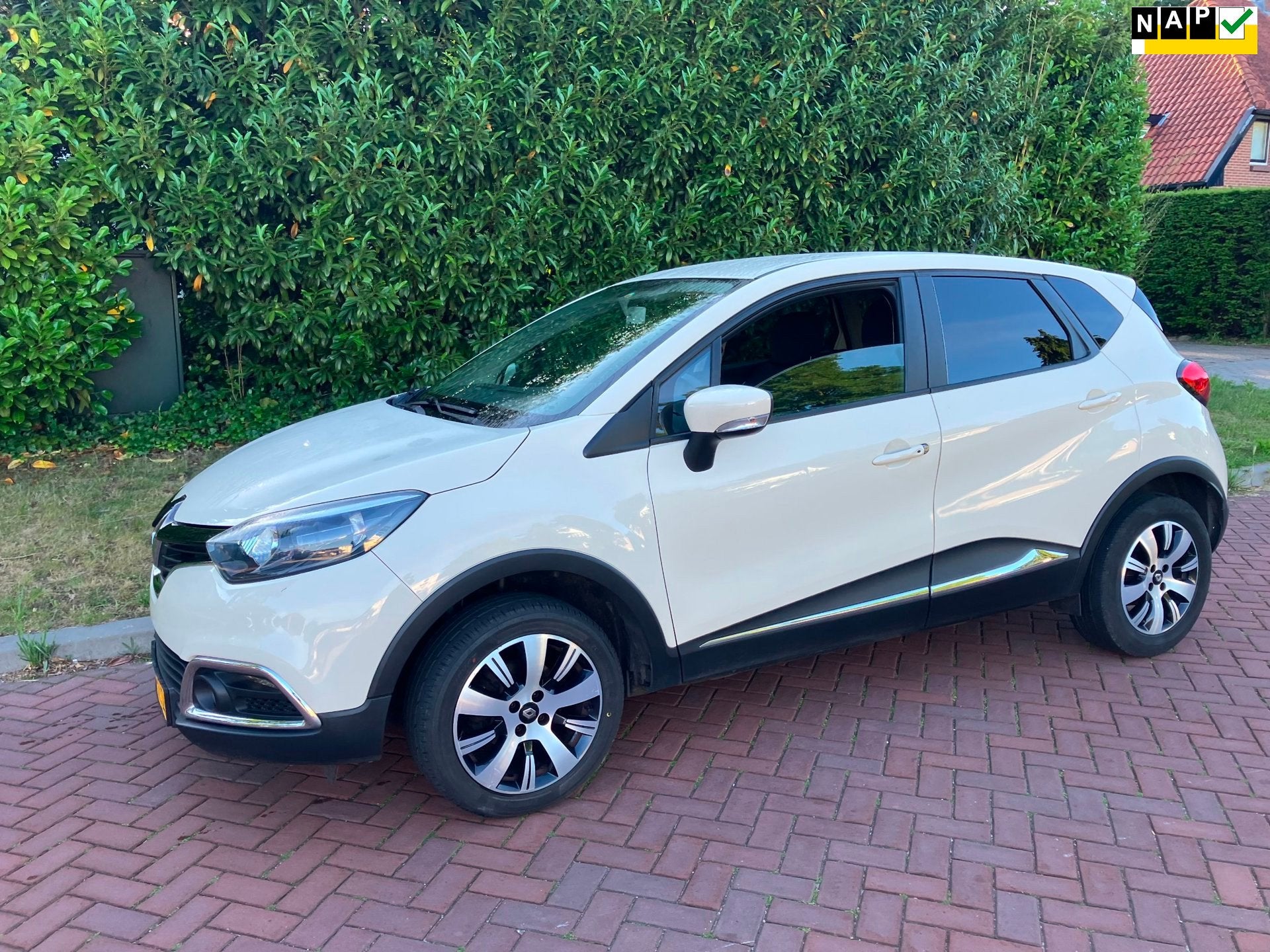 Renault Captur 0.9 TCe Expression mooie auto goed onderhoude, Auto's, Voorwielaandrijving, Stof, Gebruikt, Bruin