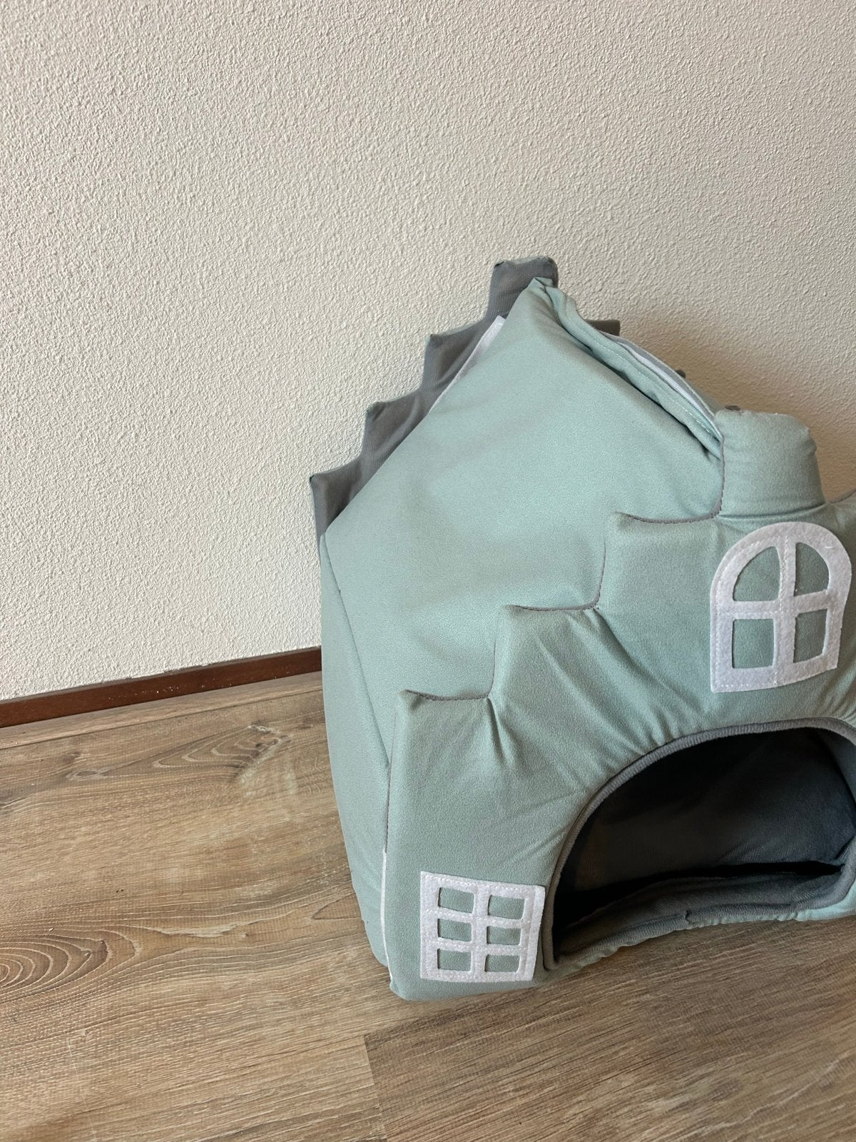 Grachtenpand honden-/kattenmand, Ophalen, Zo goed als nieuw, Stof