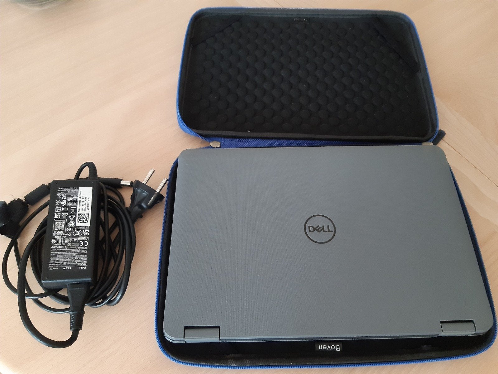 Te koop Dell school laptop, Ophalen, Qwerty, 8 GB, Touchscreen
