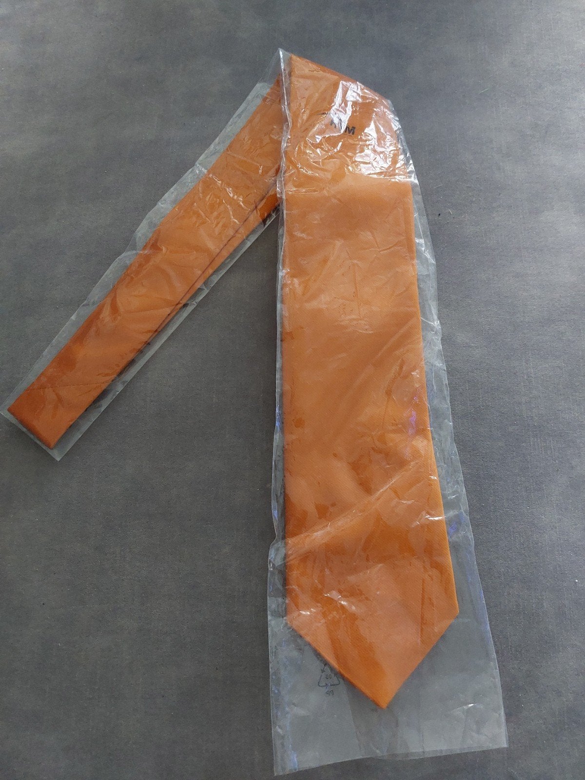 Nieuwe oranje stropdas van HTM, Kleding | Heren, Effen, Nieuw, Oranje, Ophalen of Verzenden
