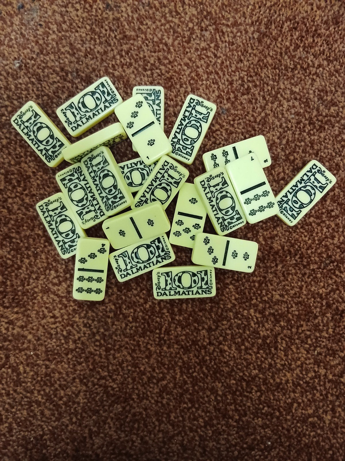 Disney's 101 Dalmatiërs Domino Spel, Een of twee spelers, Ophalen of Verzenden, Zo goed als nieuw, Disney