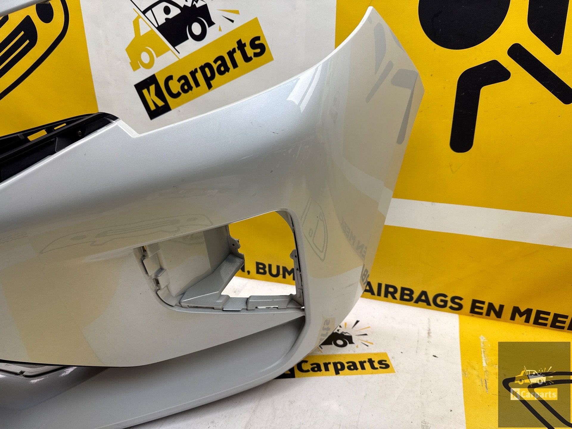 Mitsubishi space star 3 III 2020-2023 bumper 6400J973ZZ, Info@mitsubishi-motors.com, Gebruikt, Voor, Mitsubishi Motors Corporation