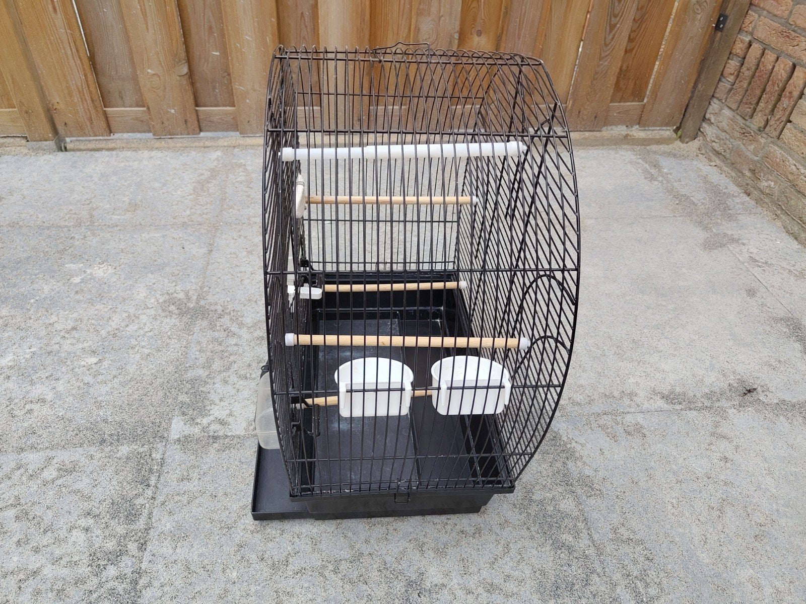 2 kooien te koop parkieten en kanaries en diverse., Dieren en Toebehoren, Ophalen, Zo goed als nieuw, Metaal, Vogelkooi