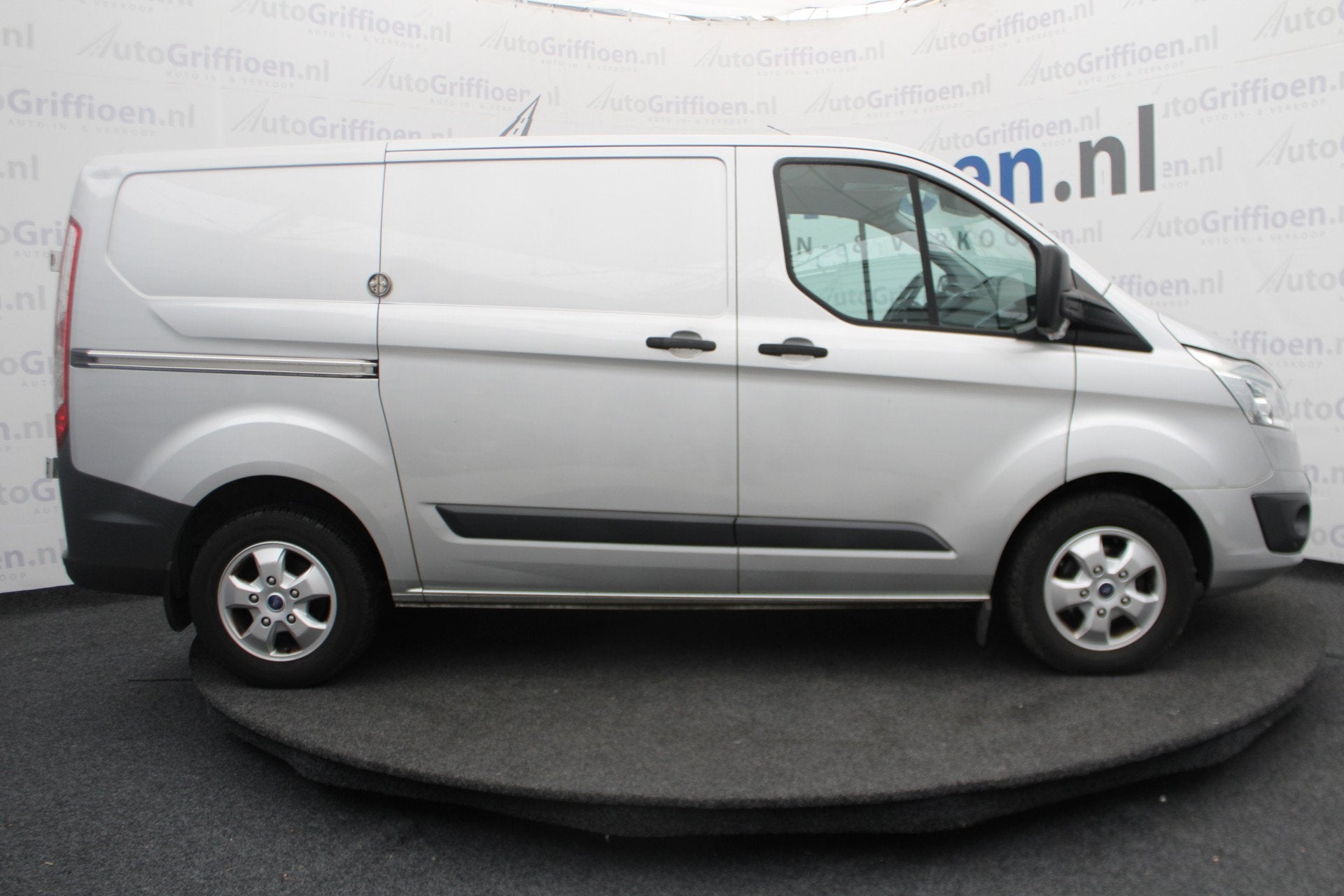 Foto 6 van Ford Transit Custom 270 2.2 TDCI L1H1 Trend camera, navi, ai