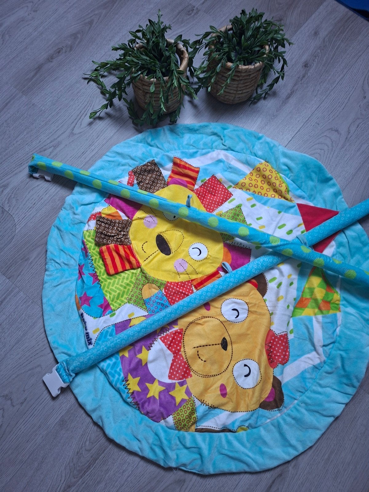 Speelkleed met babygym en rammelaars, Ophalen, Zo goed als nieuw, Babygym