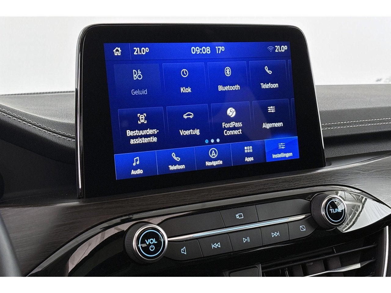 Foto 14 van Ford Kuga 2.5 PHEV Vignale Pano Leder Stuur-Stoelverwarming