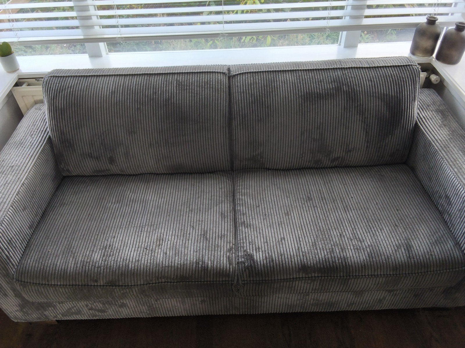 Grijze ribstof bank - 2 jaar oud, Ophalen, 150 tot 200 cm, Tweepersoons, 75 tot 100 cm