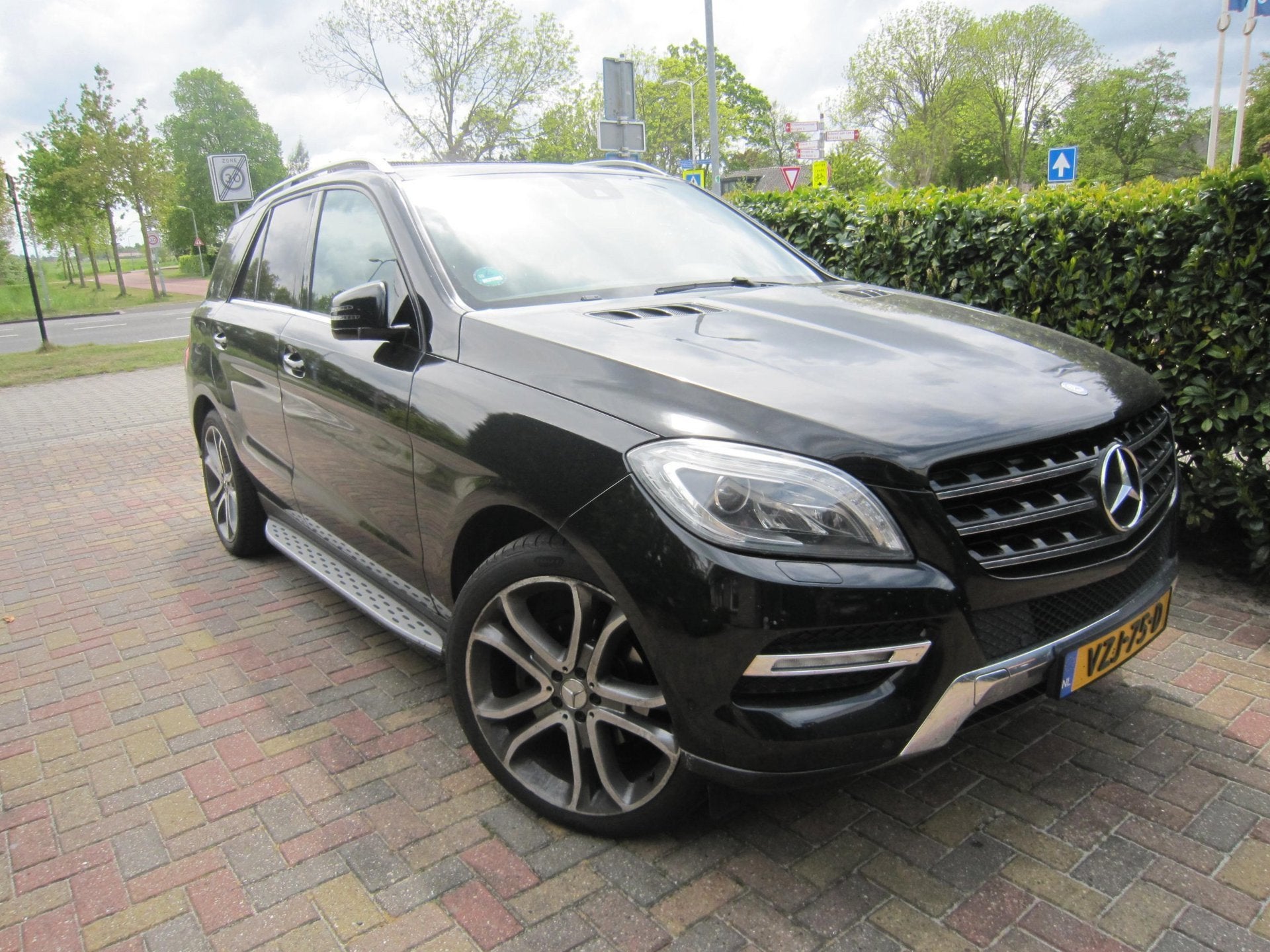 Mercedes-Benz ML 350 BLUETEC 4MATIC, Auto's, Automaat, Dealer onderhouden, Gebruikt, 2245 kg