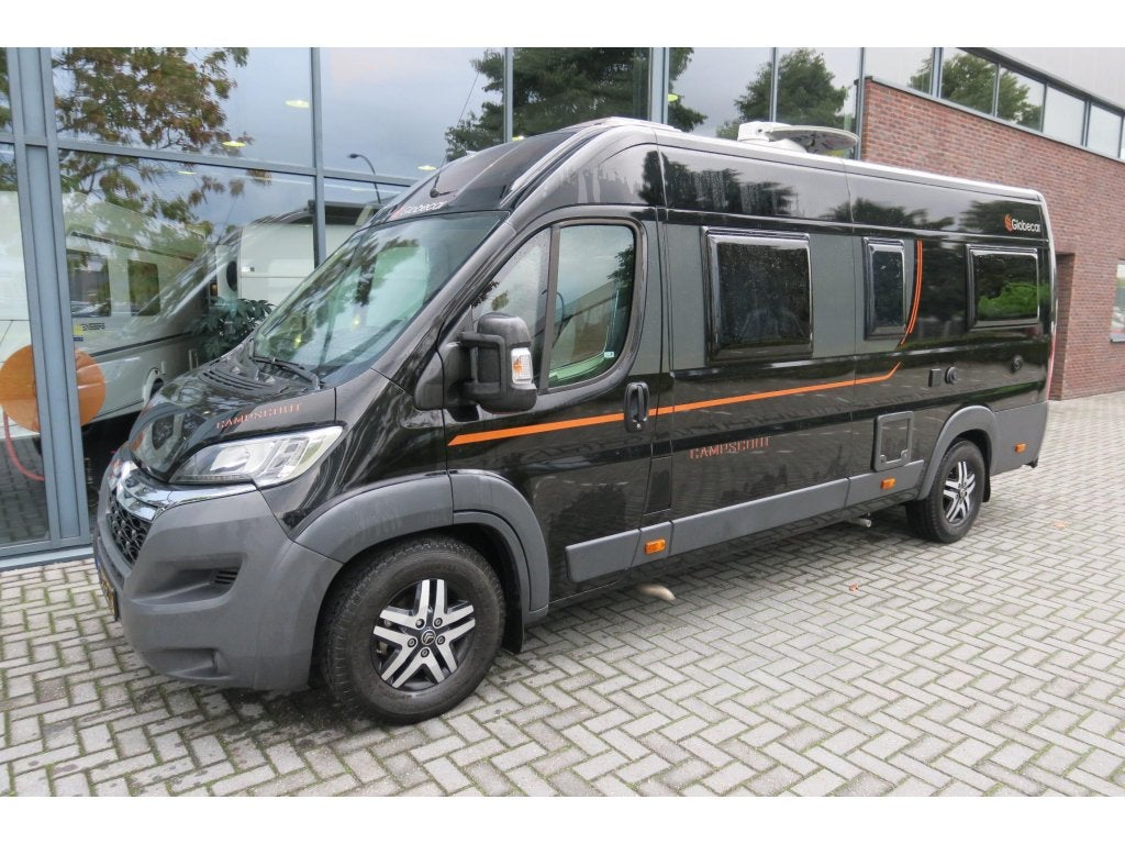 Foto 6 van Pössl Globecar 640 CAMP ENKELE BED+TREKH+BLACK ED