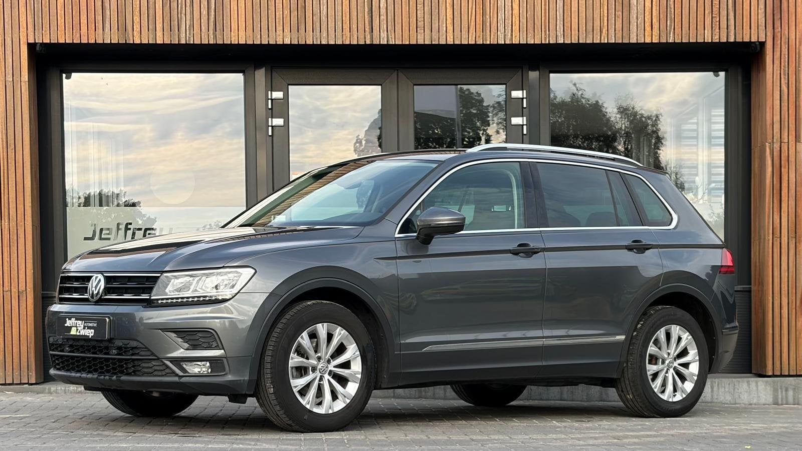 Volkswagen Tiguan 1.4 TSI ACT Comfortline Business full led., Auto's, Dealer onderhouden, Stof, 4 cilinders, 150 pk
