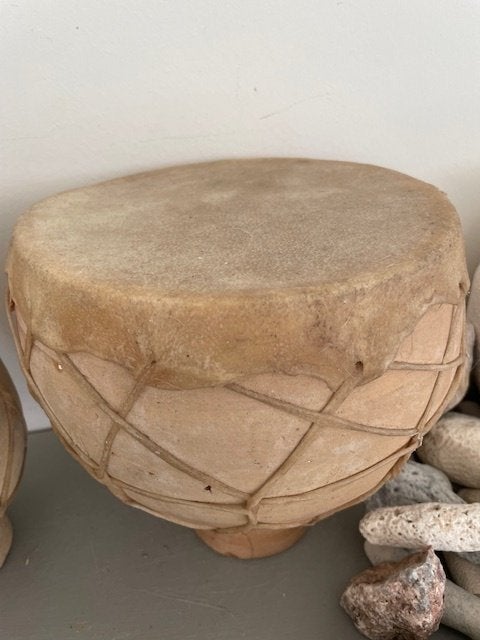 Aardewerk trommel / bongo. Marokkanse Tbilat. Goblet., Muziek en Instrumenten, Percussie, Ophalen, Gebruikt, Trommel