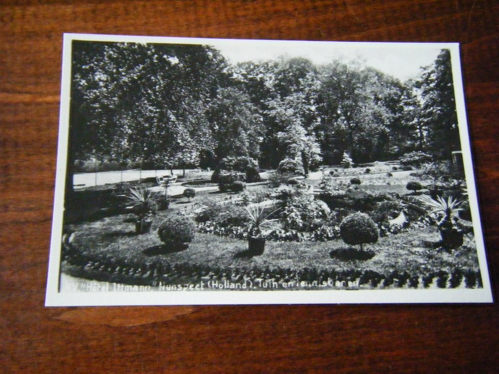 E39 - Nunspeet - Hotel - Tuin / Tennisbaan - Mooi/Oud, Verzamelen, Ophalen of Verzenden, 1940 tot 1960, Gelderland