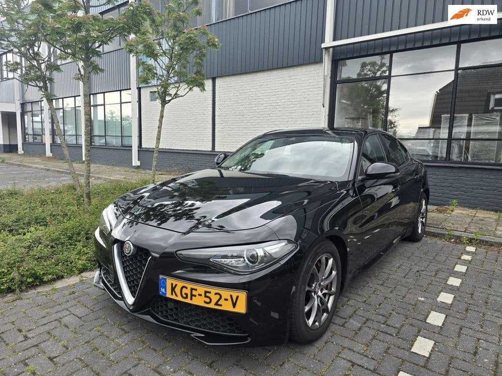 Alfa Romeo GIULIA 2.0T Super Afneembare Trekhaak Nieuwe APK, Auto's, Alfa Romeo, Automaat, 745 kg, Achterwielaandrijving, 4 cilinders