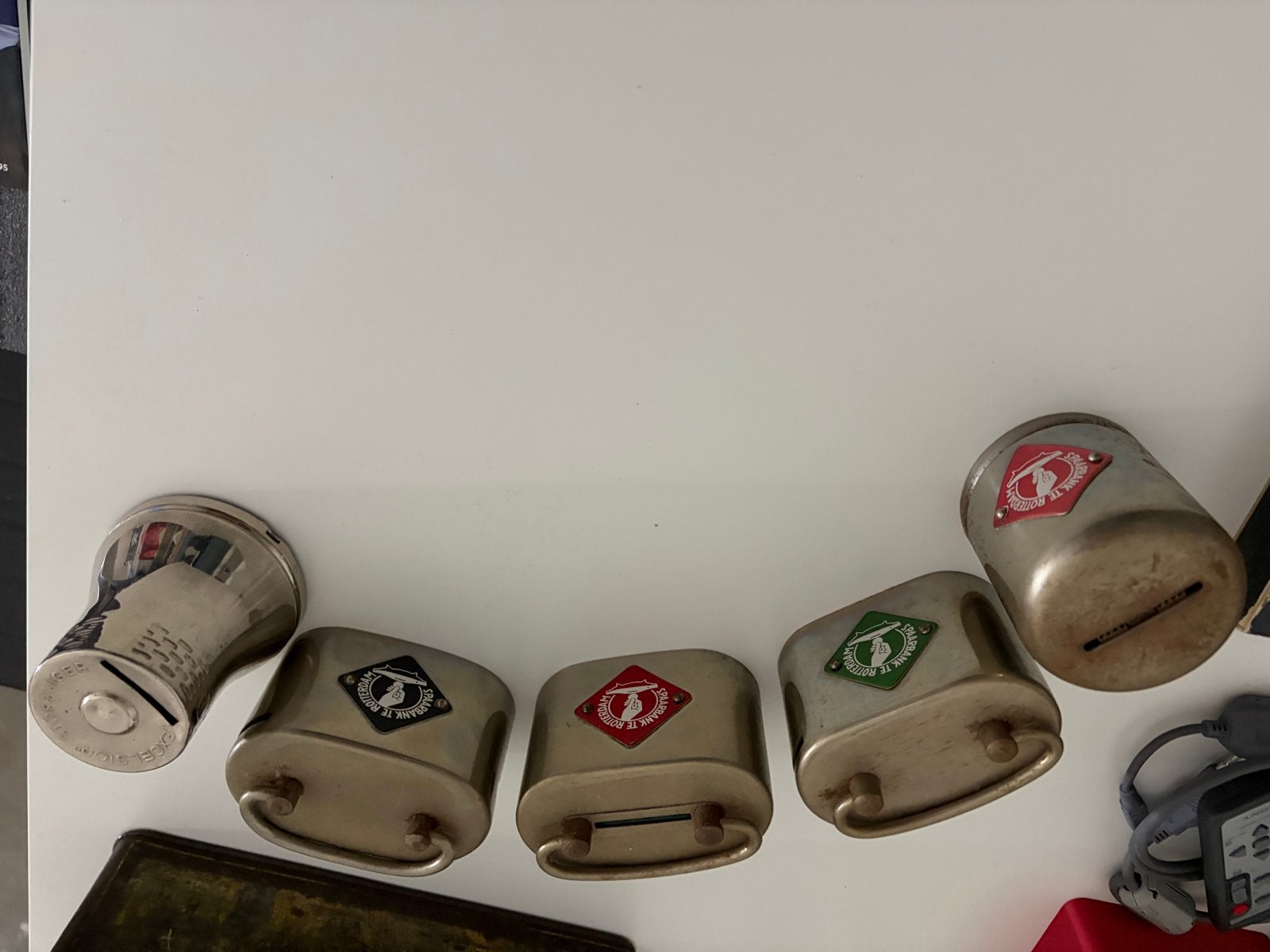 Vintage spaarpotten Spaarbank te Rotterdam, metaal, Ophalen of Verzenden, Gebruikt, Metaal of Blik, Overige thema's