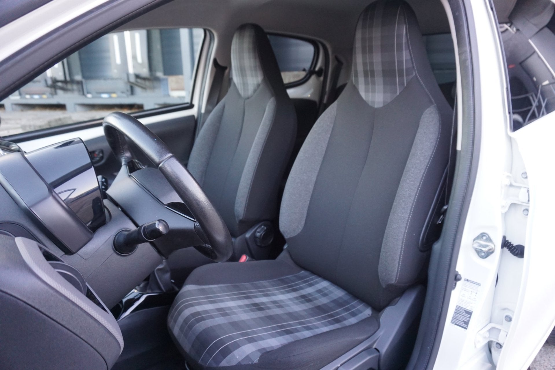 Peugeot 108 1.0 e-VTi Style * Car Play * 5 Drs *, Auto's, Voorwielaandrijving, Stof, Gebruikt, 4 stoelen