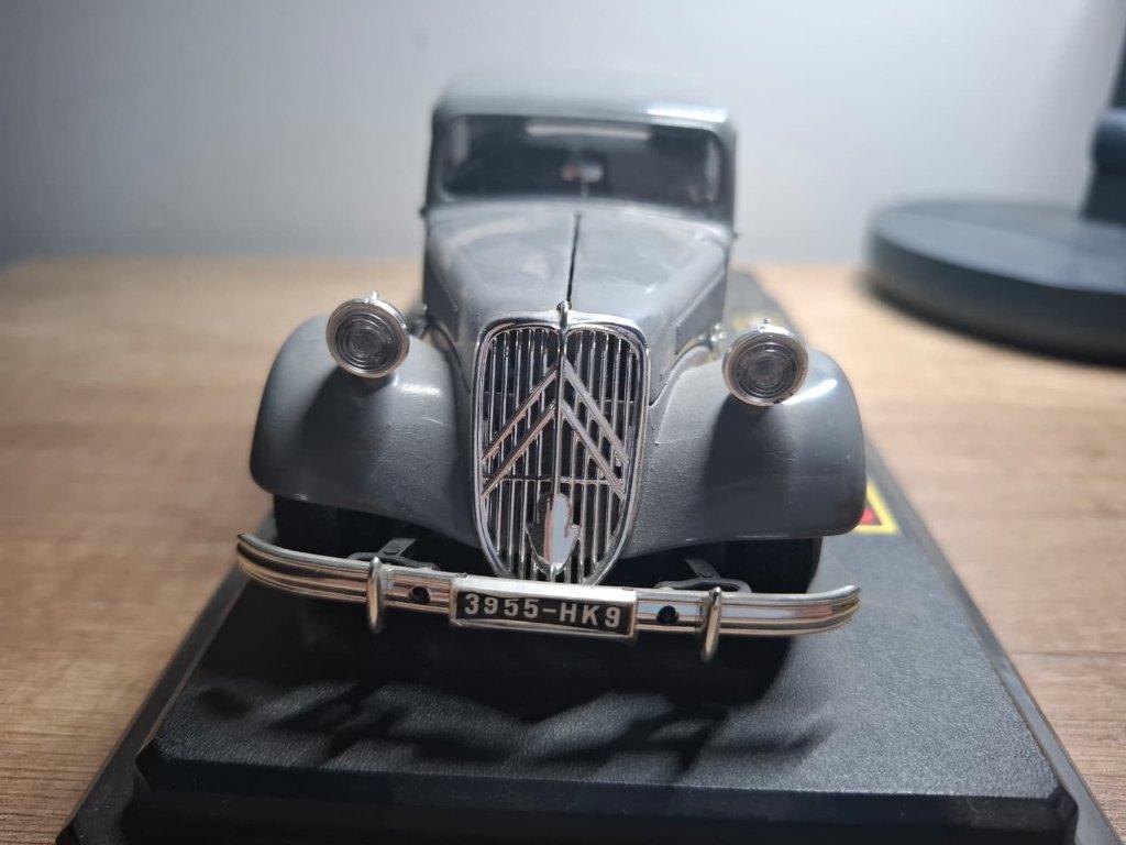 Bburago Citroën 15 cv TA (1938), Hobby en Vrije tijd, Modelauto's | 1:24, Ophalen, Zo goed als nieuw, Auto, Bburago