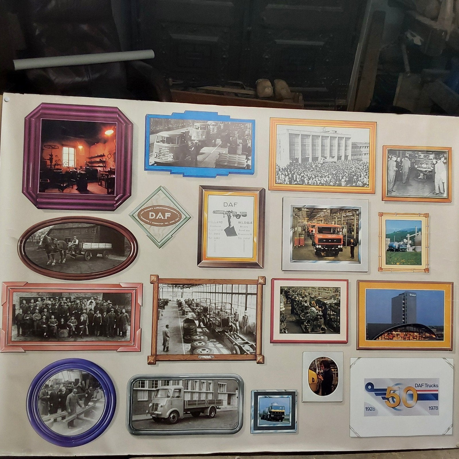 DAF Poster 50 jaar bestaan, Ophalen, Auto's