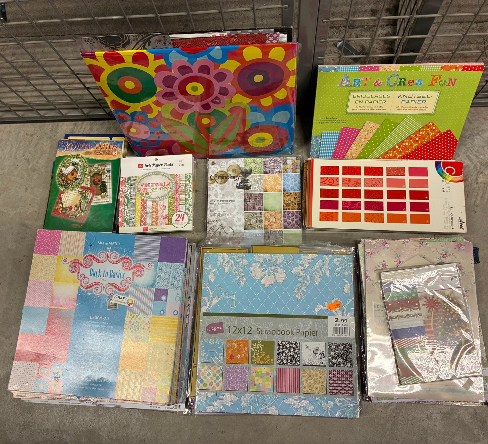 Scrapbookpapier, Hobby en Vrije tijd, Ophalen of Verzenden, Zo goed als nieuw, Papier of Karton