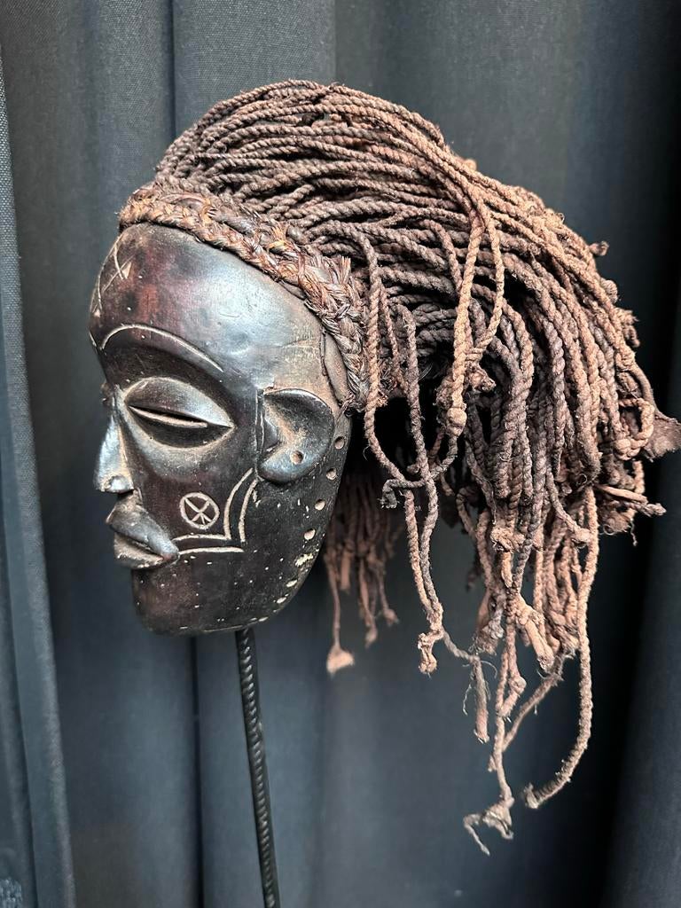 Chokwe Mwana Pwo masker Congo - privé Collectie Botanicus, Ophalen of Verzenden