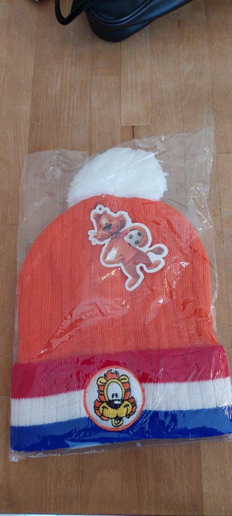 Loekie de leeuw muts oranje voetbal nieuw !, Ophalen of Verzenden, Nieuw