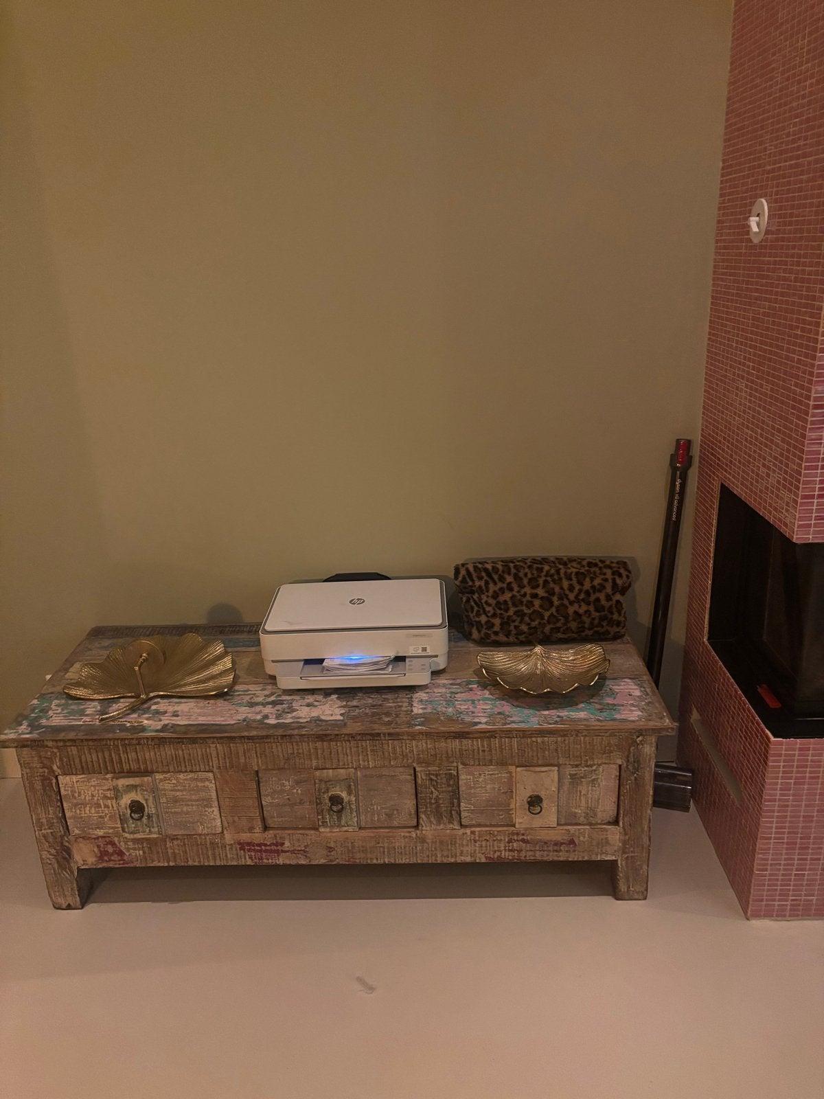Unieke houten kast met vintage look - 140x45x55 cm, Antiek en Kunst, Ophalen
