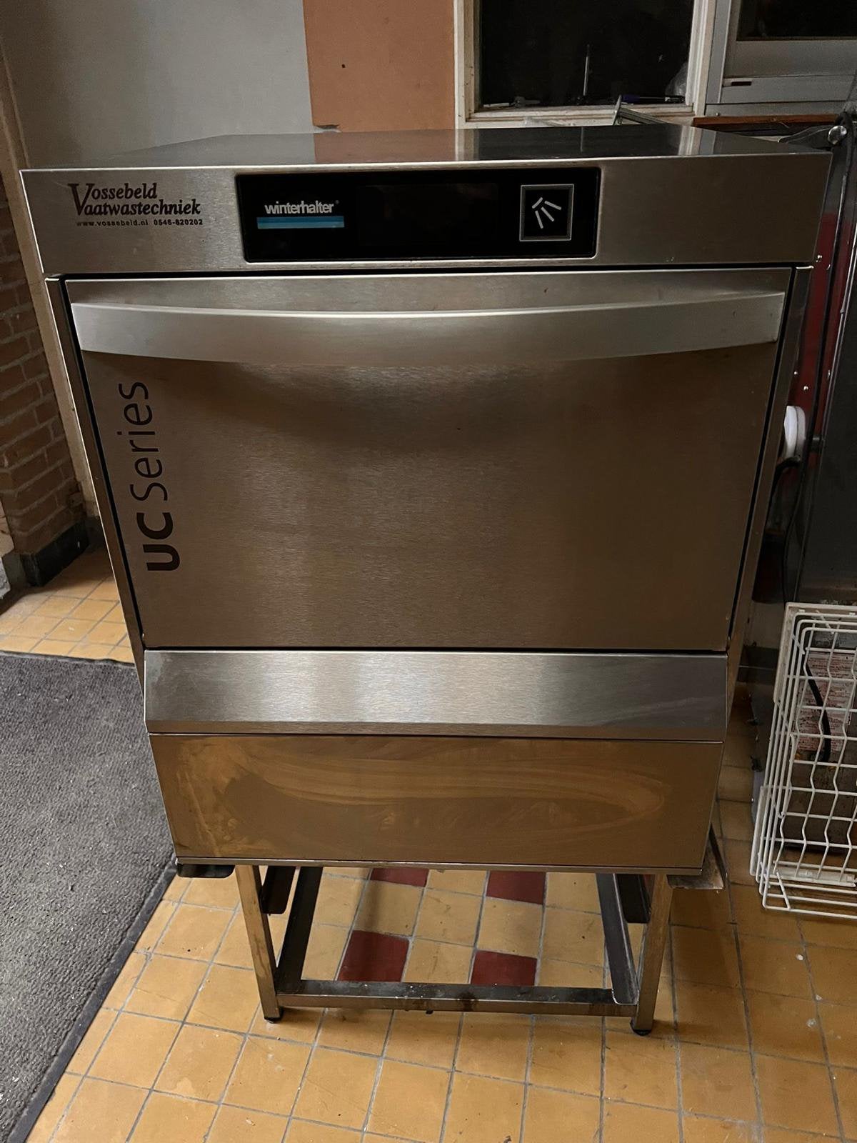 Winterhalter UC Series Glazenspoeler Horeca, Ophalen