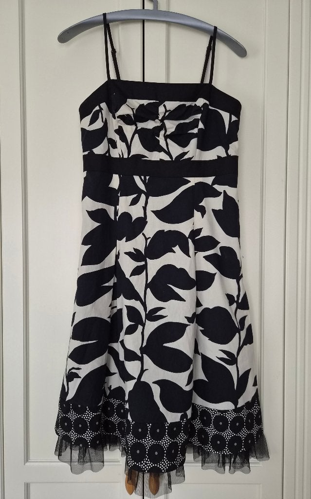 Steps cocktailjurk, zwart, wit, bloemmotief, maat 38, Kleding | Dames, Maat 38/40 (M), Zwart, Ophalen of Verzenden, Zo goed als nieuw