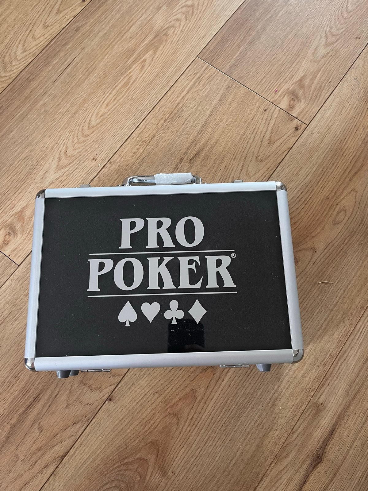 Pro Poker Game Set 200 Chips in Aluminium Case - Nieuw, Drie of vier spelers, Ophalen, Nieuw