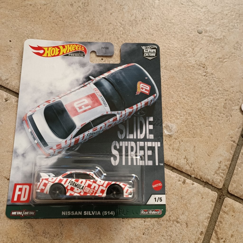 Hot Wheels Premium Car Culture Slide Street Nissan Silvia, Hobby en Vrije tijd, Modelauto's | Overige schalen, Ophalen of Verzenden