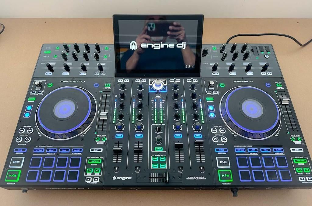 Denon DJ Prime 4 standalone all-in-one DJ-system + decksaver, Muziek en Instrumenten, Dj-sets en Draaitafels, Ophalen, Zo goed als nieuw