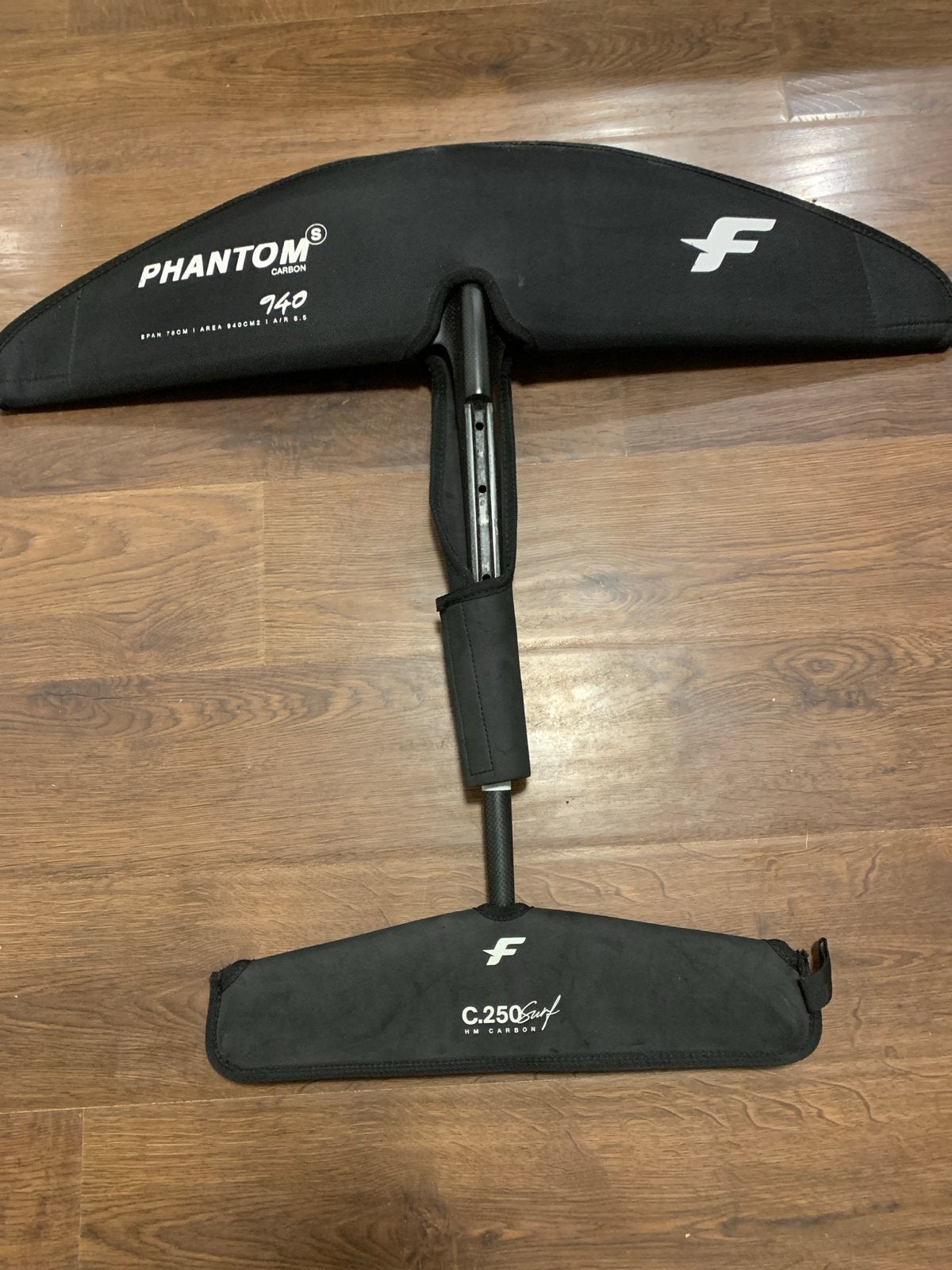 F-One Phantom Carbon 940S Hydrofoil met hoezen, Watersport en Boten, Ophalen of Verzenden, Zo goed als nieuw, Wingsurf-hydrofoil