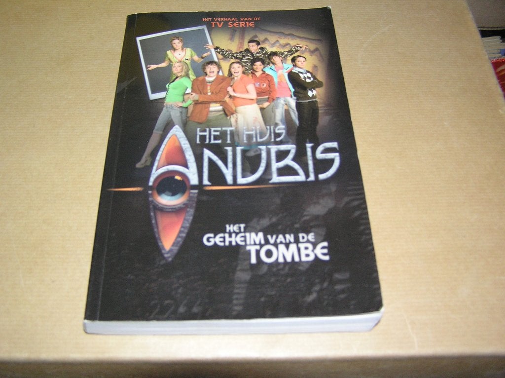 Huis Anubis: Het Geheim v/d Tombe - Alexandra Penrhyn Lowe, Gelezen, Ophalen of Verzenden, Fictie, Alexandra Penrhyn Lowe