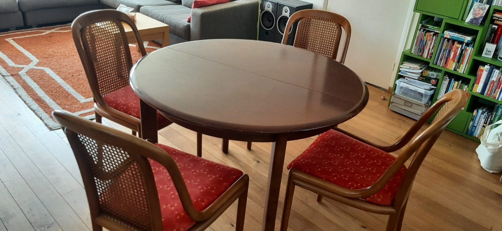 Eettafel met stoelen, Ophalen, 4 tot 6 stoelen