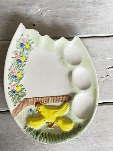 Vintage eierschaal barbotine porselein. Schaal eieren Pasen., Ophalen, Zo goed als nieuw