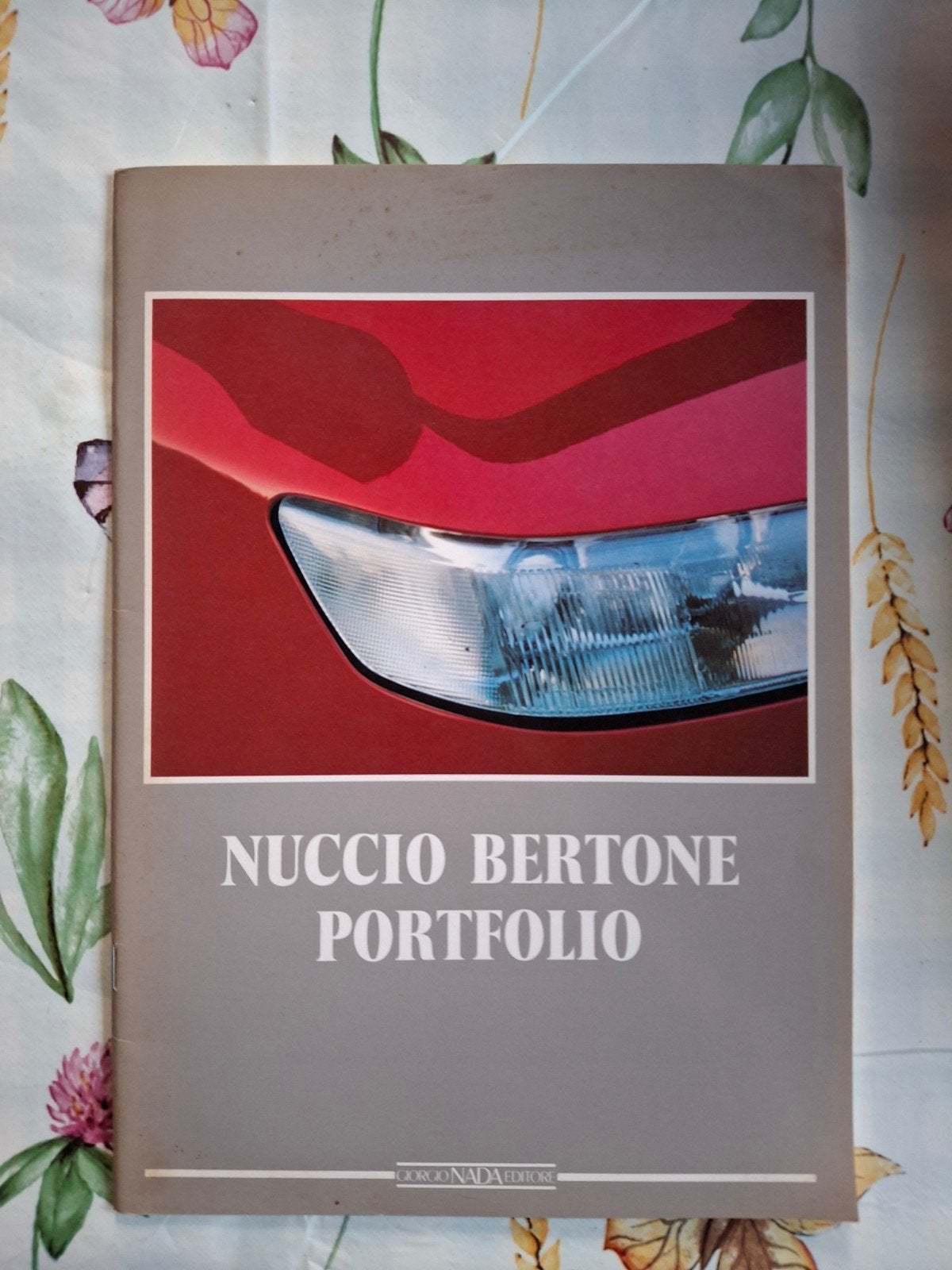 Nuccio Bertone Portfolio - Auto Design Boek, Boeken, Auto's | Boeken, Zo goed als nieuw, Ophalen of Verzenden