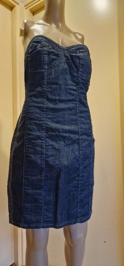Stretch Jeansjurkje Maat M, Maat 38/40 (M), Zo goed als nieuw, Boven de knie, Amisu