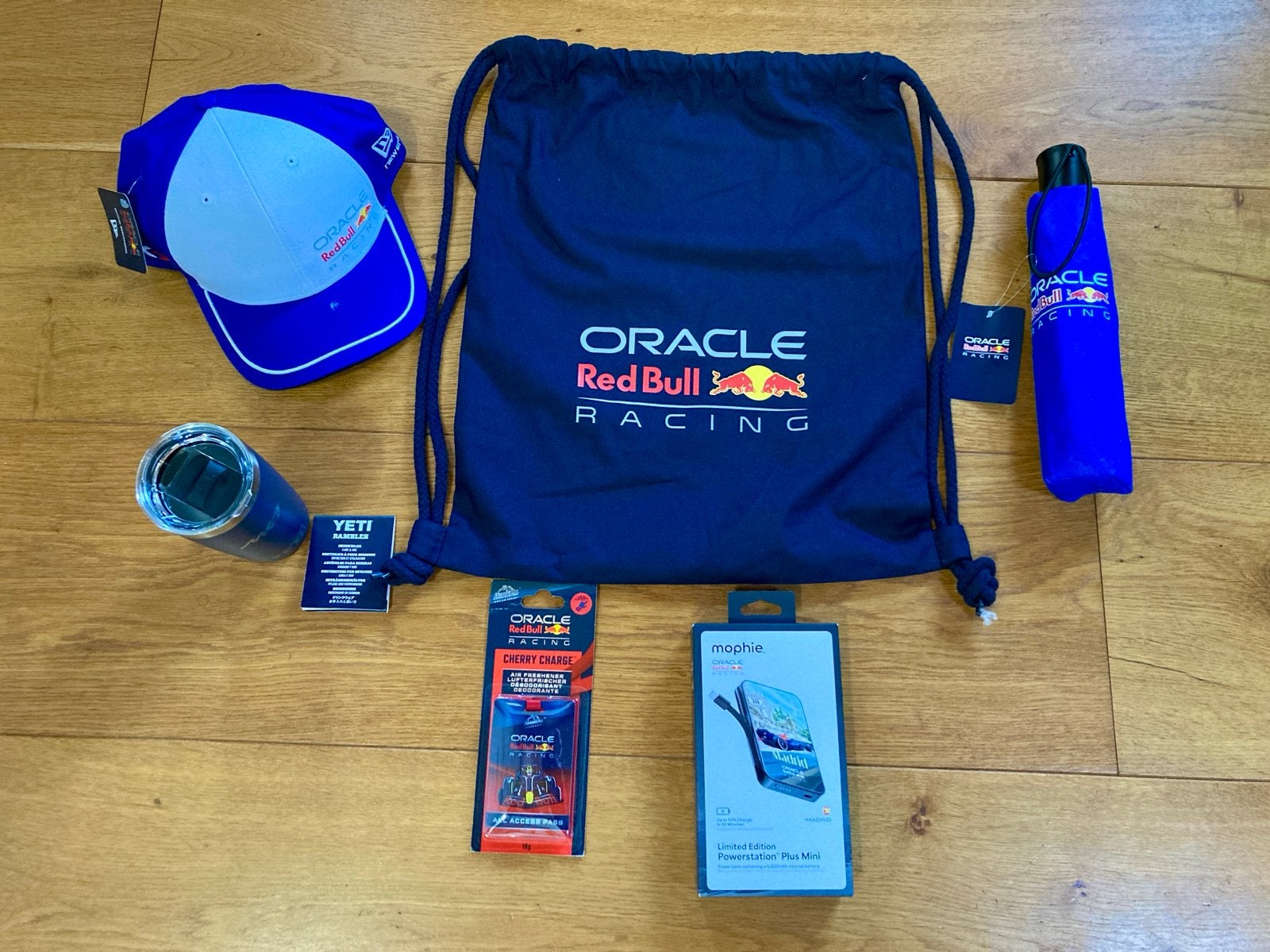 Red Bull Racing Factory visit Goodie Bag - Compleet pakket, Verzamelen, Ophalen
