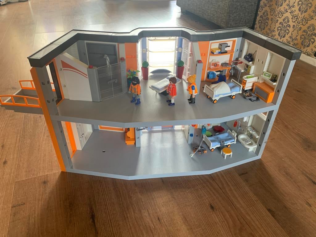 Ziekenhuis, Ophalen, Zo goed als nieuw
