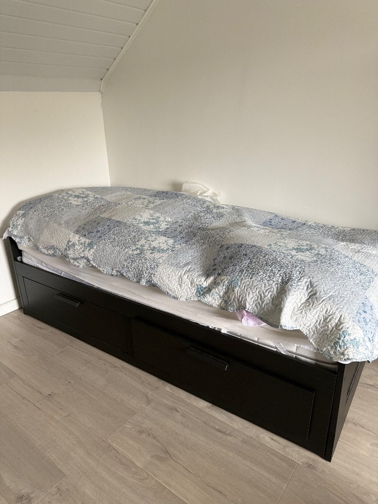 Ikea uitschuifbare bed gratis ophalen, Huis en Inrichting, Ophalen, Gebruikt, 90 cm, Eenpersoons